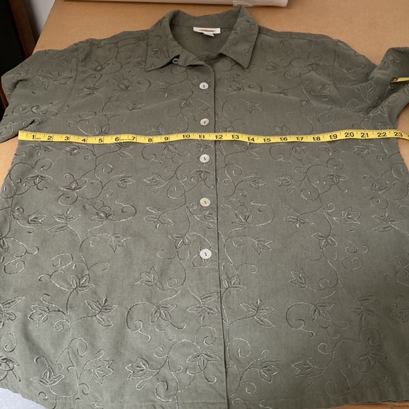 Talbots Olive Green Embroidered Shirt. Large. Beautiful Buttons. - Picture 7 of 10